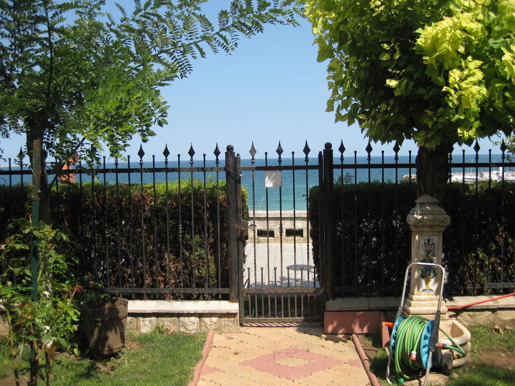 V3 Villa เอโฟริเอนอร์ด ภายนอก รูปภาพ